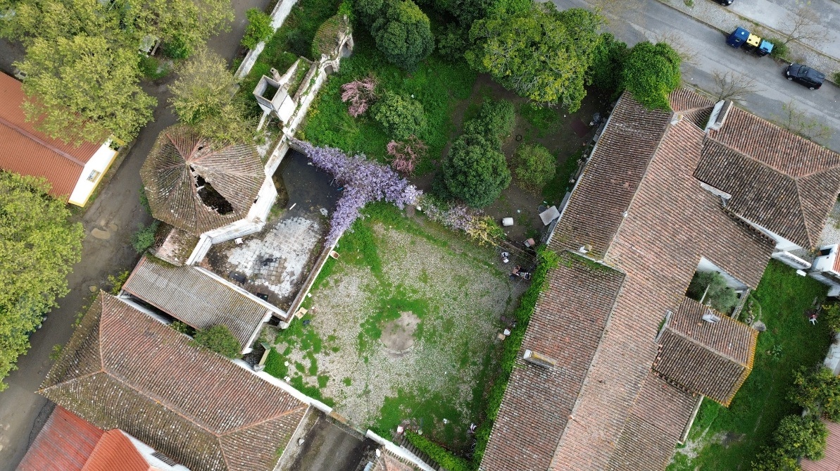 Existing historic courtyard at Horta do Bispo
